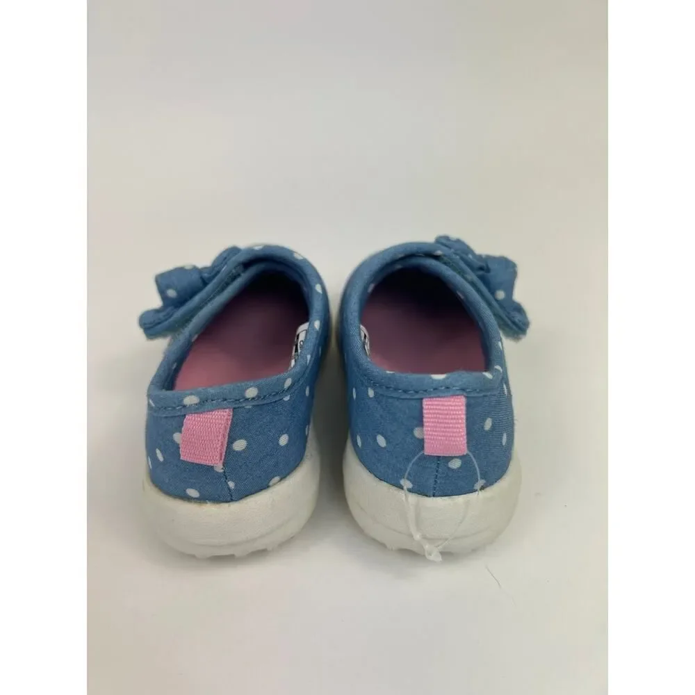 Carter's Blue With White Dots And‎ A Bow Shoes Size 6